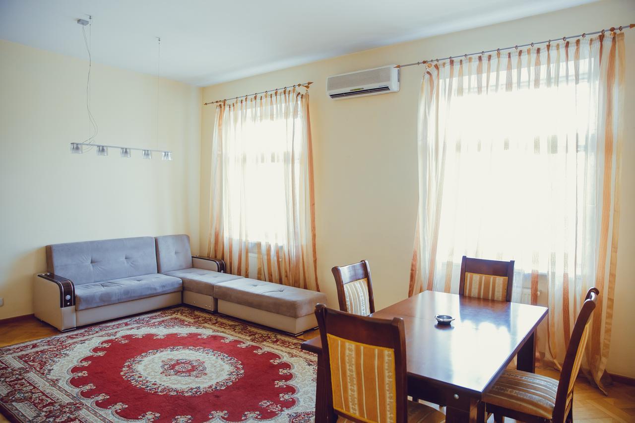 Clock Tower Apartment In Baku Zewnętrze zdjęcie