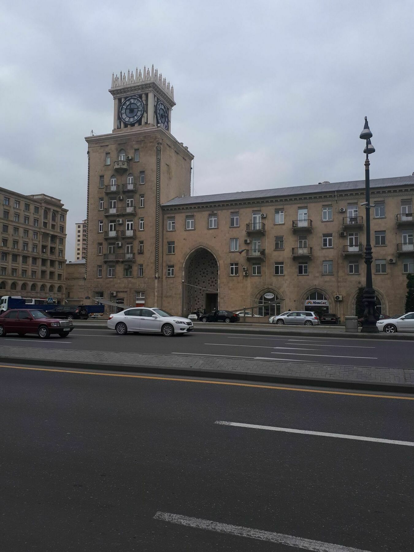 Clock Tower Apartment In Baku Zewnętrze zdjęcie